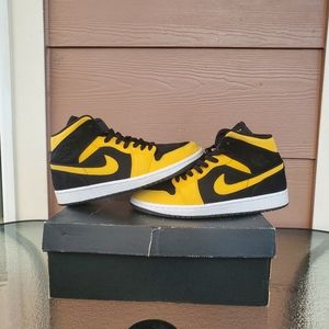 Jordan 1 Reverse New Love